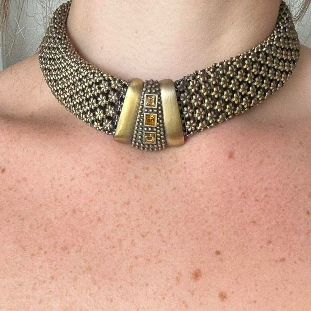 Vintage-Inspired Gold Beaded Choker Necklace - Picture 7 of 7